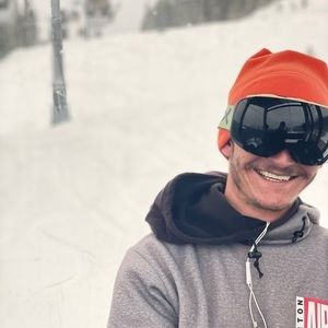 Meet your Posher, Eric